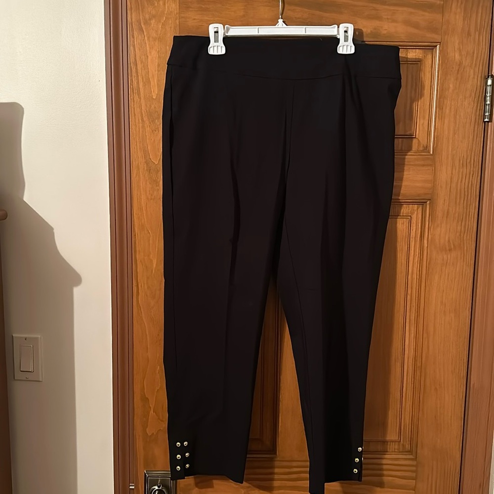 NWT Black stretch ankle pants with gromments size XL